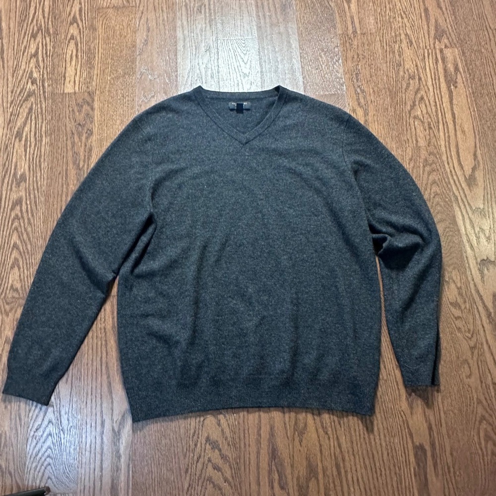 Club Room Luxury Mens XL 100% Cashmere V-Neck Sweater Charcoal Grey Knit